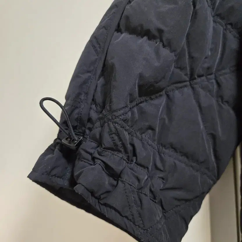 G-CUT Lightweight Goose Down Padding Jacket for W… - image 1