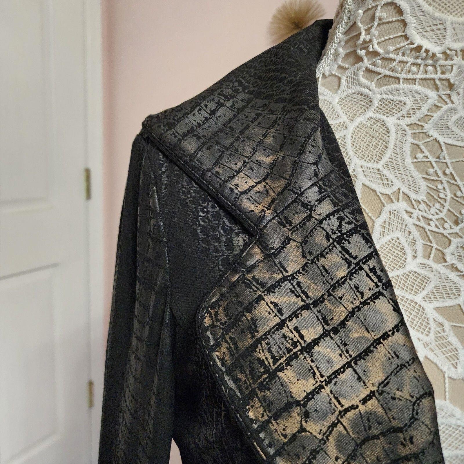 LKNW unique python brown light weight blazer jack… - image 5