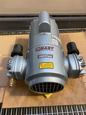 Gast 4HCC-10-M400X Oil-Less Air Compressor Vacuum Pump 1/2 HP 115-230VAC Motor