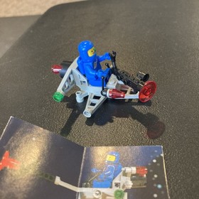1985 LEGO Classic Space 6805 Astro Dasher complete with minifigure, gold No Box
