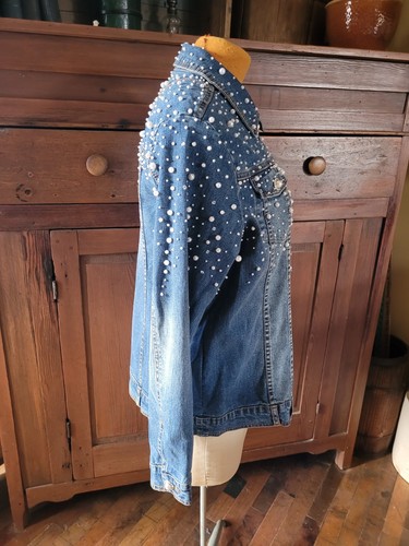 The Quacker Factory Pearl Beaded Blue Denim Woman's Jacket SZ MED - Picture 4 of 5