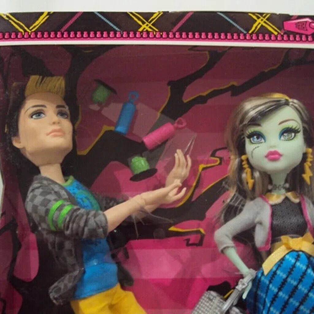 Monster High Picnic Casket FRANKIE STEIN & JACKSON JEKYLL 2 Monster High Picnic Casket FRANKIE STEIN & JACKSON JEKYLL 2