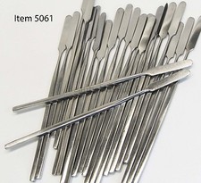 2 Pcs Metal Spatulas Artist Cosmetic Makeup Paint Nail Beauty Mixing Scrapers