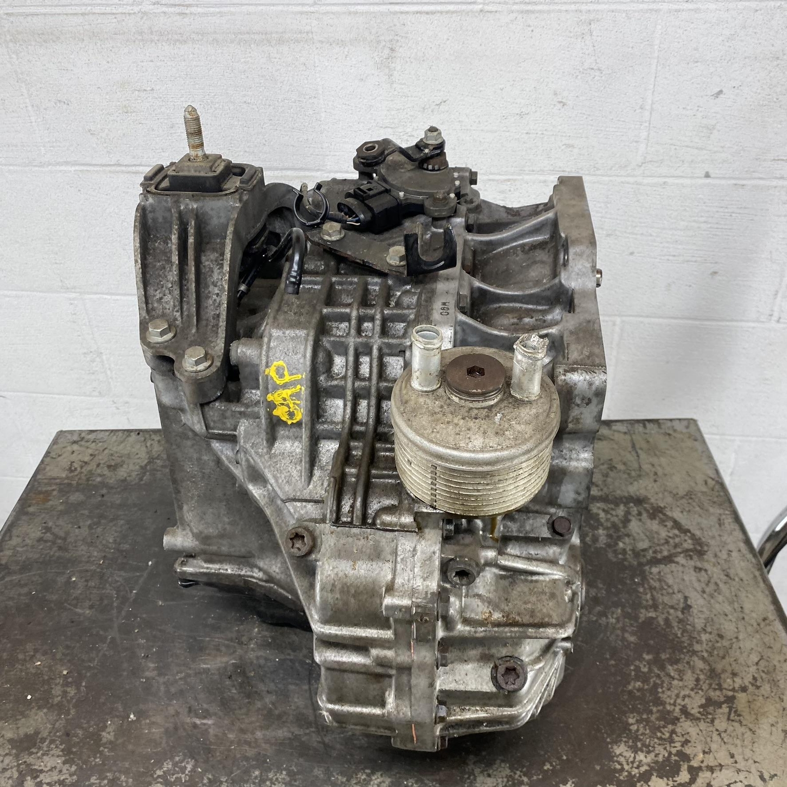 200710 MINI COOPER Automatic Transmission 1.6L 6 Speed Needs New Oil