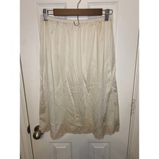 Vintage Vanity Fair Cream Lace Trim Half Slip Antron III Nylon USA Made Medium