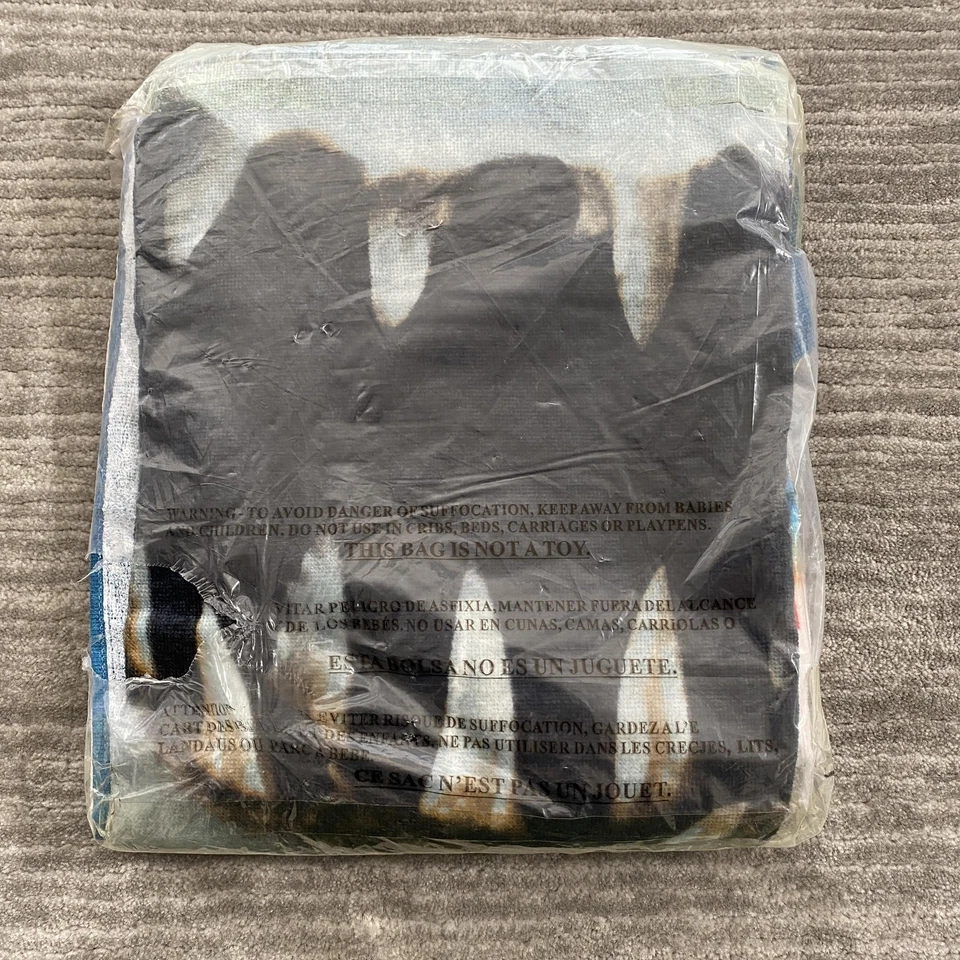 Toalla de playa Jaws 34x64 gráfico de tiburón 100 % algodón logotipo de película nueva sellada en bolsa Foto 3 de 4