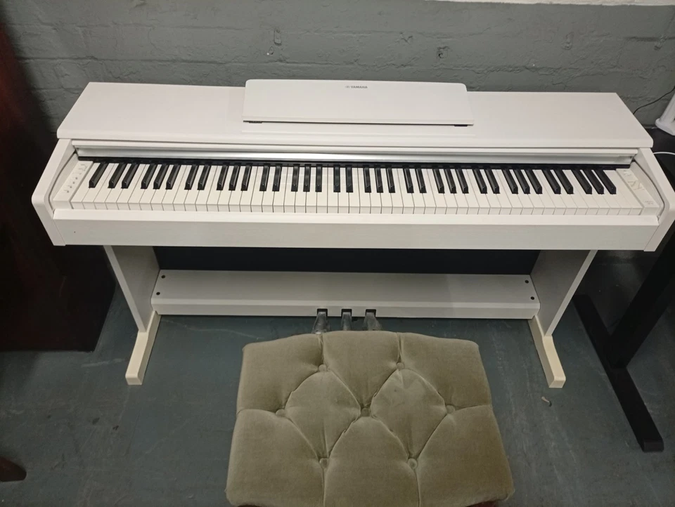 Yamaha Arius YDP-144, photo 2 of 5