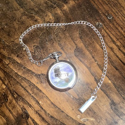 Al Agnew Bald Eagle Pocket Watch 45mm Silver Tone with Chain Needs battery