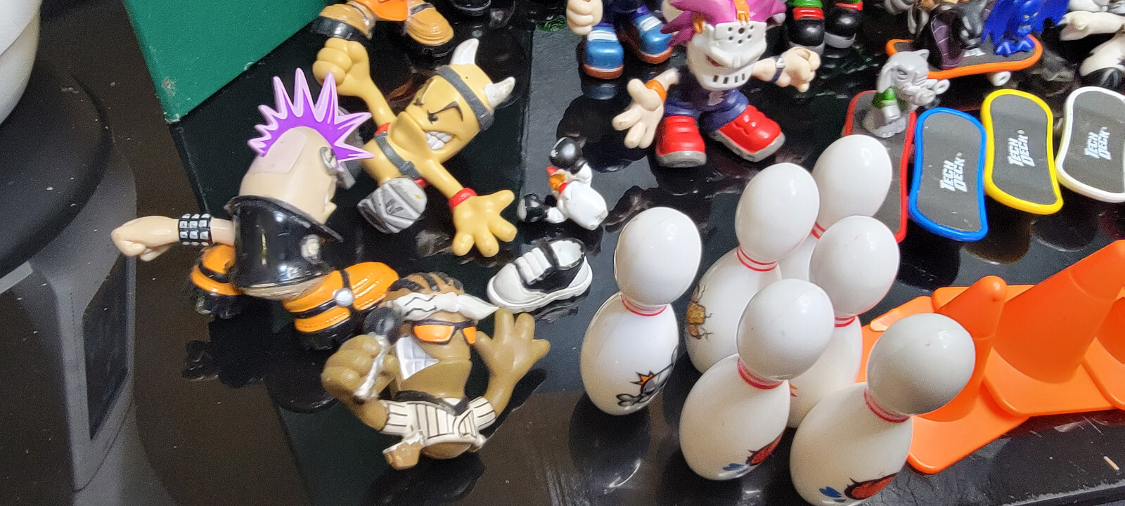 Unleash Your Inner Skater: Review of Tech Deck Dudes and Boards Vintage Lot!