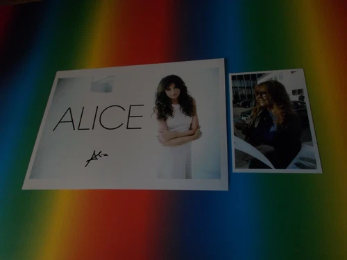Alice Carla Bissi Italy Singer  signed autograph Autogramm 8x11 photo in person