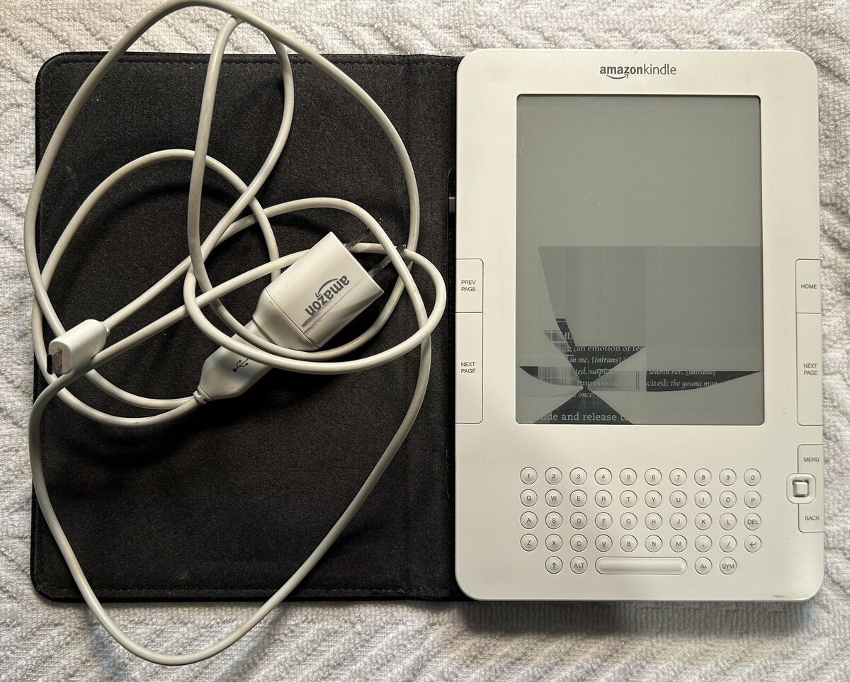 Amazon Kindle (2nd Generation) 6in - White For Parts Bundle Amazon Kindle (2nd Generation) 6in - White For Parts Bundle