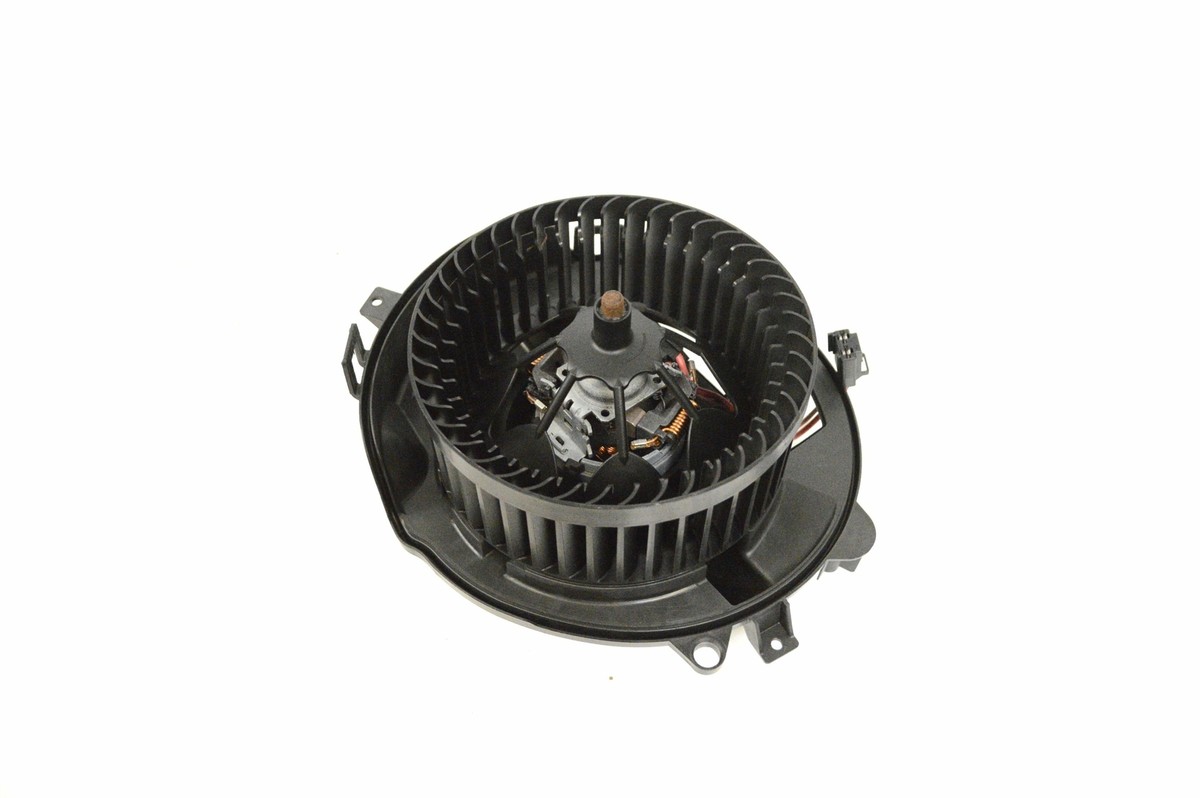 VW Golf mk7 5G 1.0 TSI 2018 RHD Heater Blower Fan Motor 5Q2819021A 14442369  | eBay