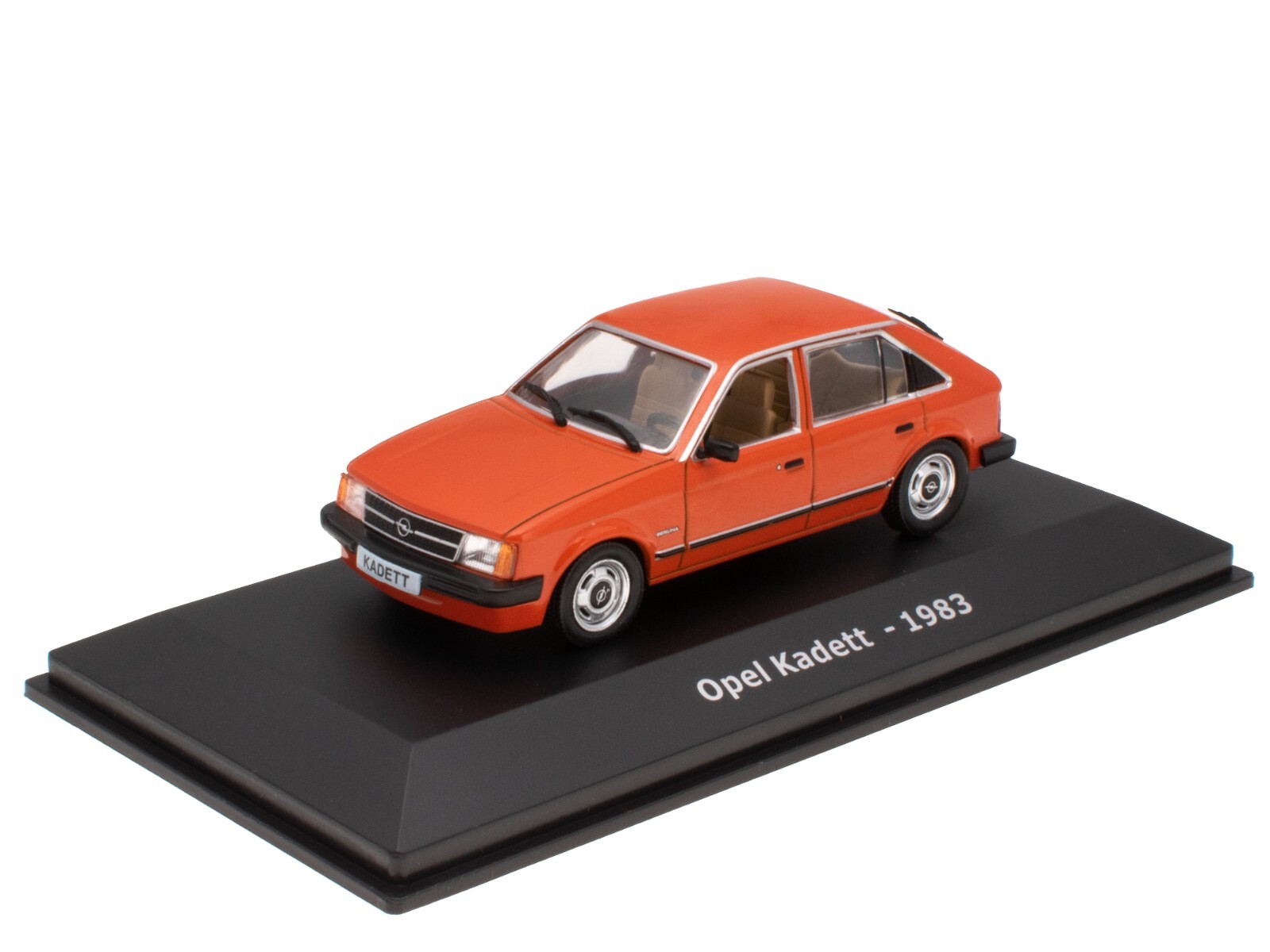 Miniature Opel Kadett 1983 Altaya en diecast 1/43 aux finitions premium