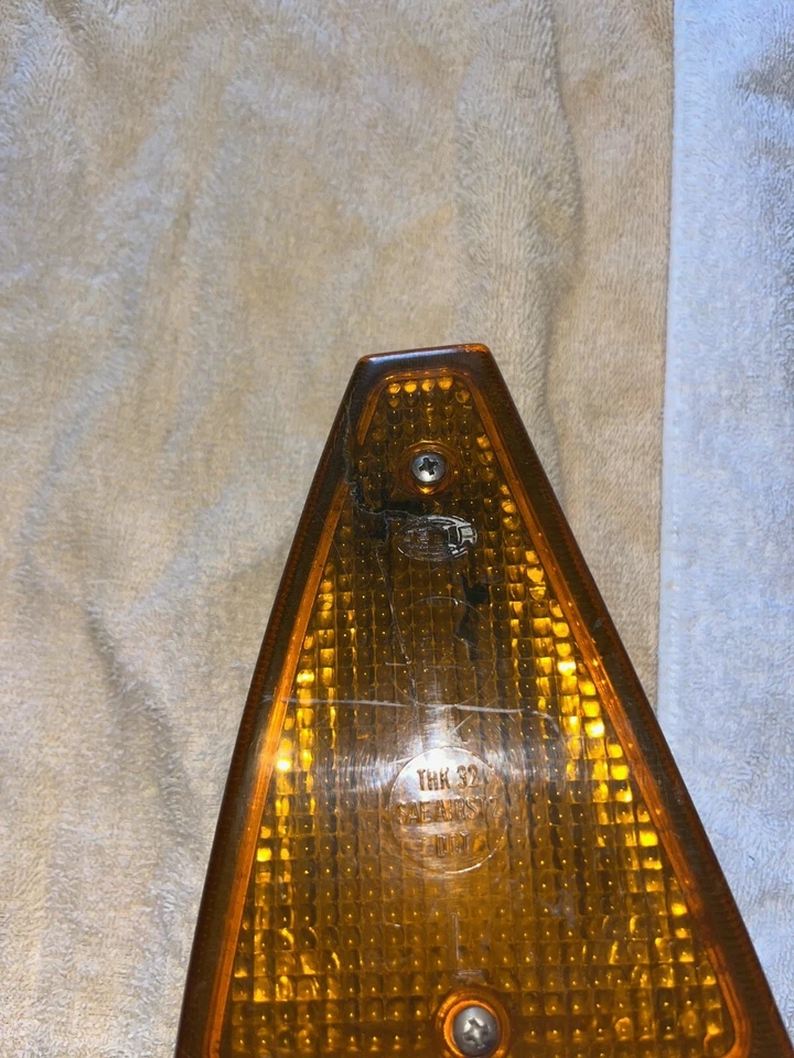 OEM VOLKSWAGEN AUDI 74-81 DASHER ZORRO VAGÓN CONJUNTO LUZ TRASERA IZQUIERDA PEQUEÑA GRIETA Foto 3 de 4