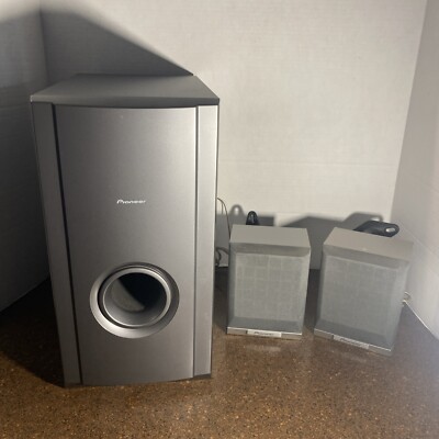 Pioneer S-HTD510 Sub-woofer With 2 Rear Speakers.