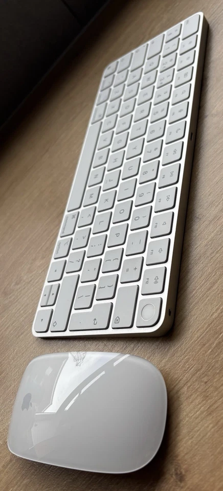 Genuine & Brand New Apple Wireless Keyboard with Touch ID & Magic Mouse Set - Image 2 of 4