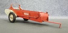 Tru-Scale 1/16 Toy Mechanical Manure Spreader Vintage 1970's Made In USA Metal