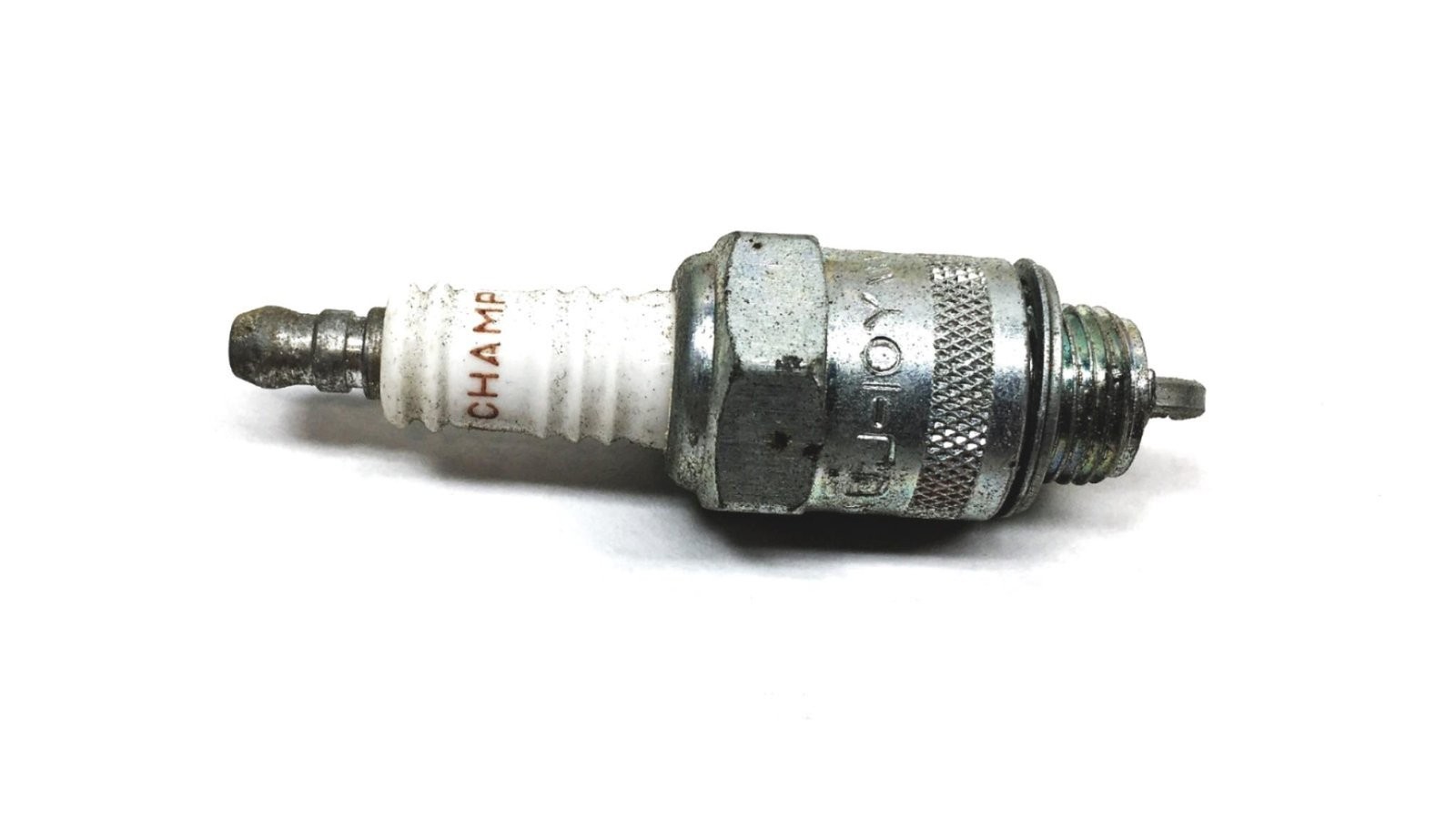 Champion Spark Plug UJ-10Y Lot of 3 NOS