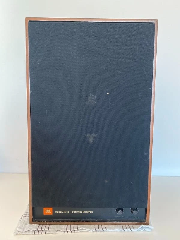JBL 4311B  loudspeaker classic studio monitors - Image 2 of 4