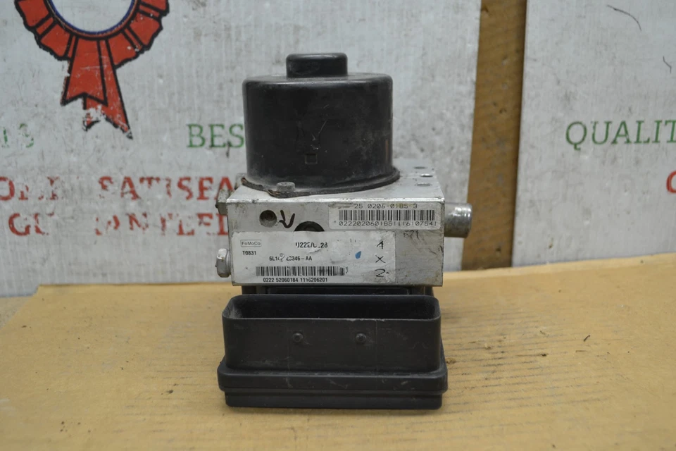 Ford Expedition 2005-06 ABS control de bomba OEM 6L142C346AA módulo 610-10A2 Foto 3 de 4