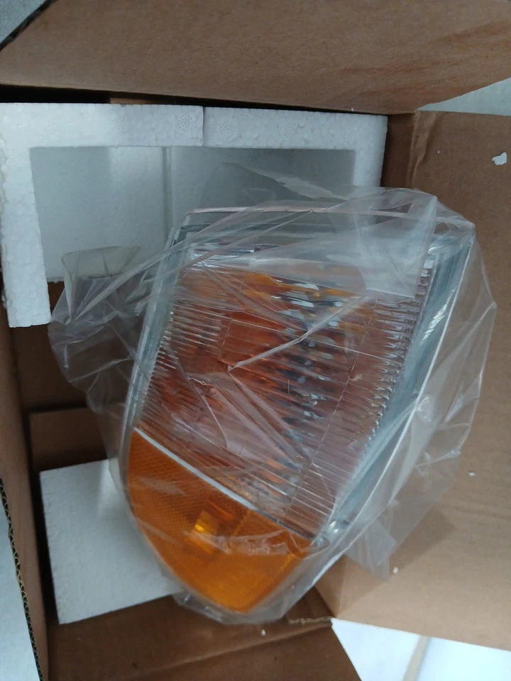 Eagle Eyes Side Marker Light Lamp for 92-95 Honda Civic Sedan Passenger Right - Image 2 of 4