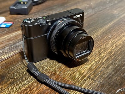 Sony Cyber-shot DSC-RX100 VI M6 Digital Camera UHD With Extras