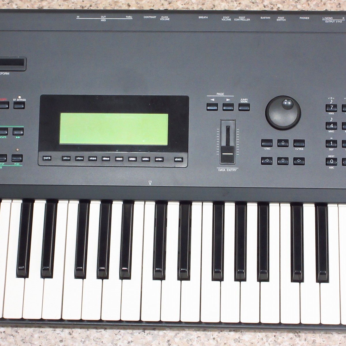 YAMAHA SY77 61-key Workstation Synthesizer Serviced w/ Hard Case