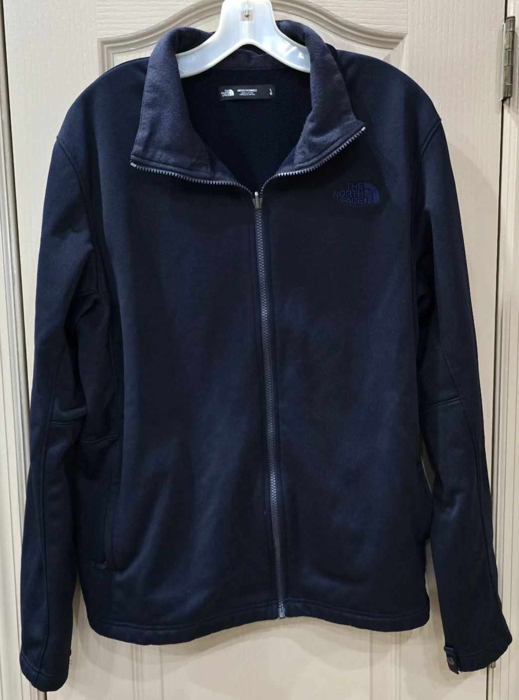 The North Face Men’s Large Softshell Jacket Black Full Zip Zippered Pockets