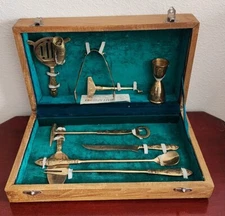 VINTAGE ANANT THAI LAPIDARY BANGKOK THAILAND BUDDHA BRONZE BARWARE SET.WOOD CASE