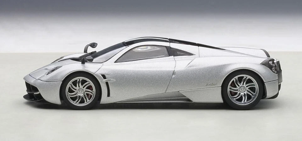 PAGANI HUAYRA SILVER METALLIC 1:43 by AUTOART 58206 BRAND NEW FREE SHIPPING - Image 3 of 4