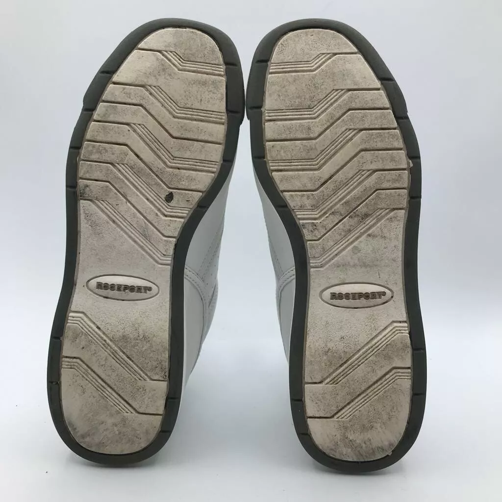 Mens rockport shoes hotsell with velcro straps