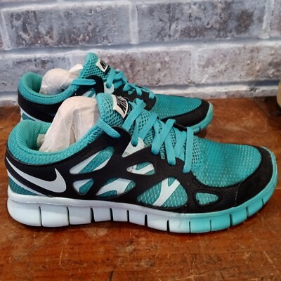 Chaussures baskets femme Nike Free Run vert noir gris pointure