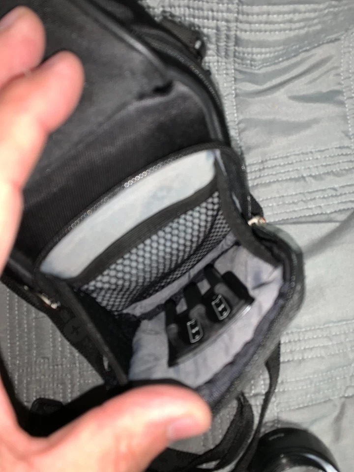 Estuche para cámara SLR Swiss Gear by Wenger The Scope de nailon con correa GA-7812-13 Foto 3 de 4