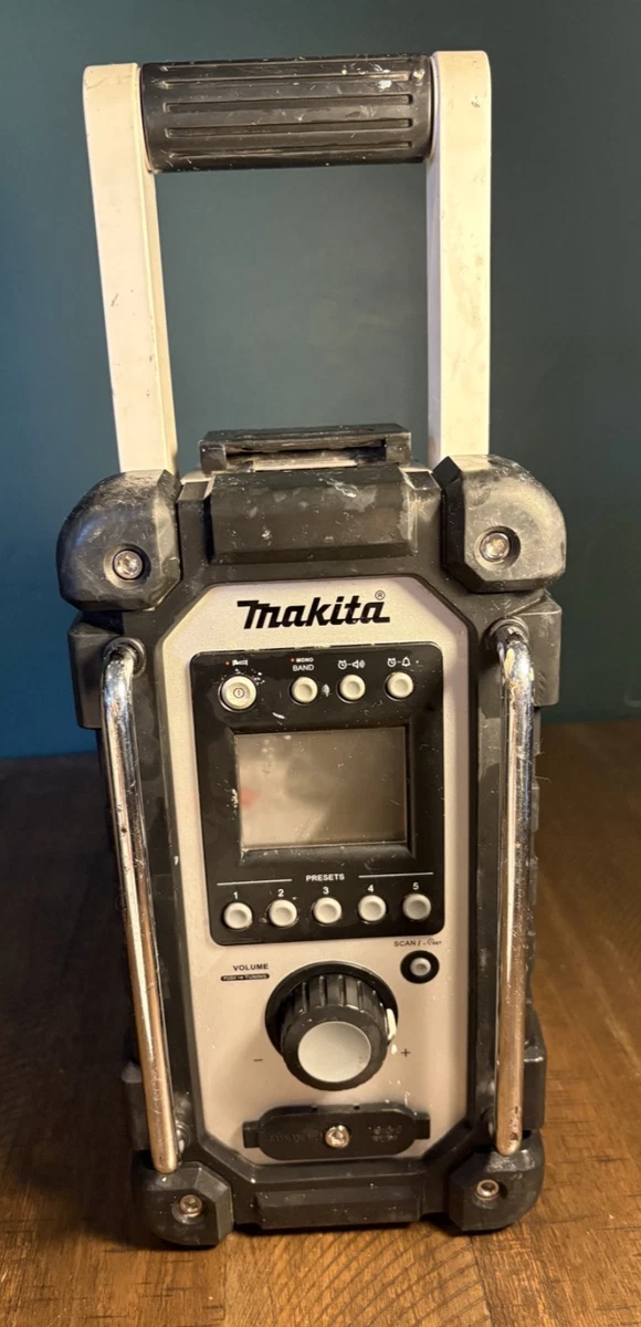 Makita 移動BATTERYラジオ Makita USA - Product Details -XRM12