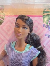 Barbie Made to Move Doll 2020 22 Joints Posable Blue Yoga Pants GXF06 NRFB Doll3