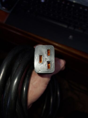 110-240 POWER CORD WTH THE OUTLET IS 3 FLAT PRONG RECIVER, SEE PICTURES. - Picture 2 of 4
