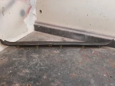 87-91 FORD F250 F350 CREW CAB RIGHT REAR DOOR INNER  WINDOW BELT SEAL OEM