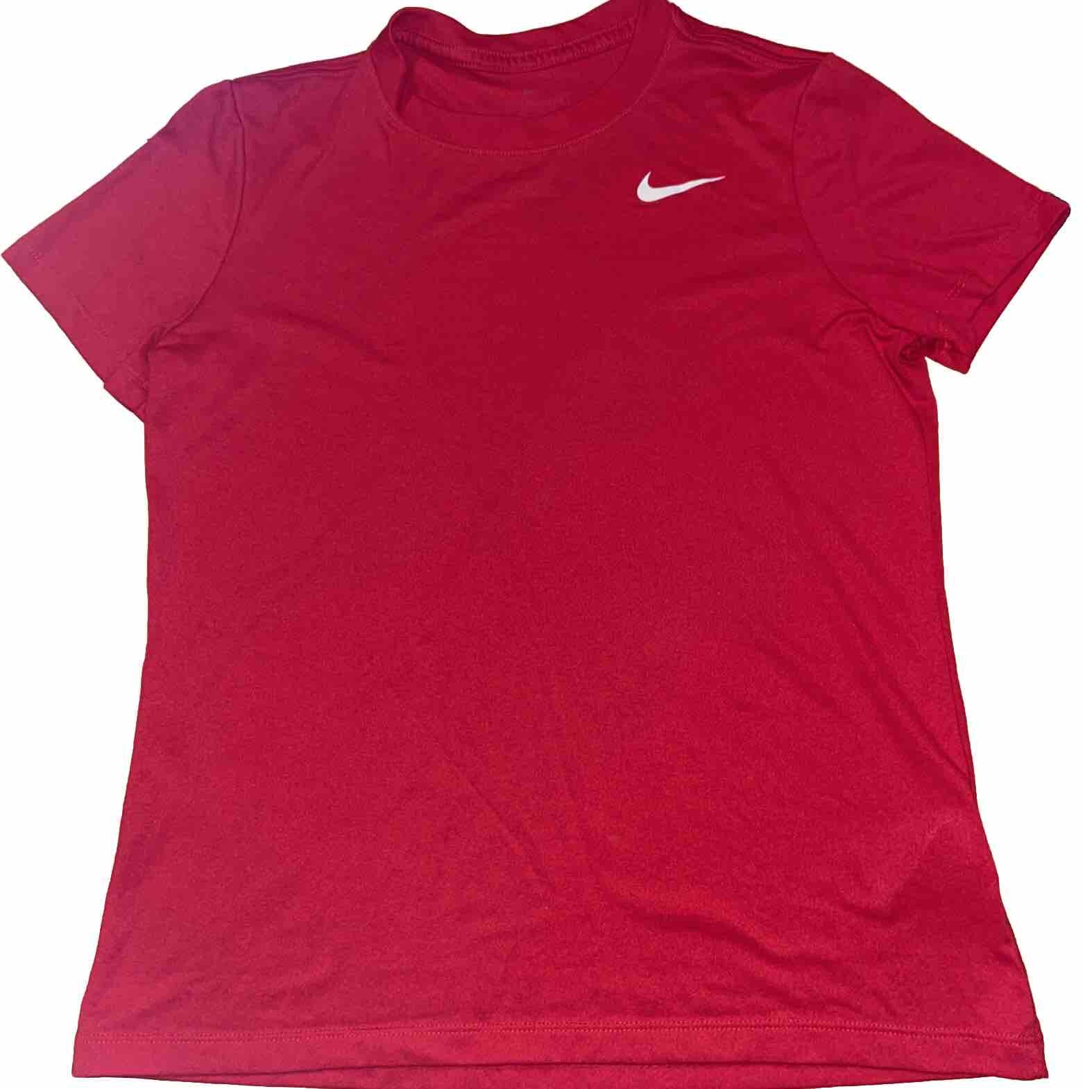 Red Comfortable Basic Everyday Athletic Nike Casu… - image 1