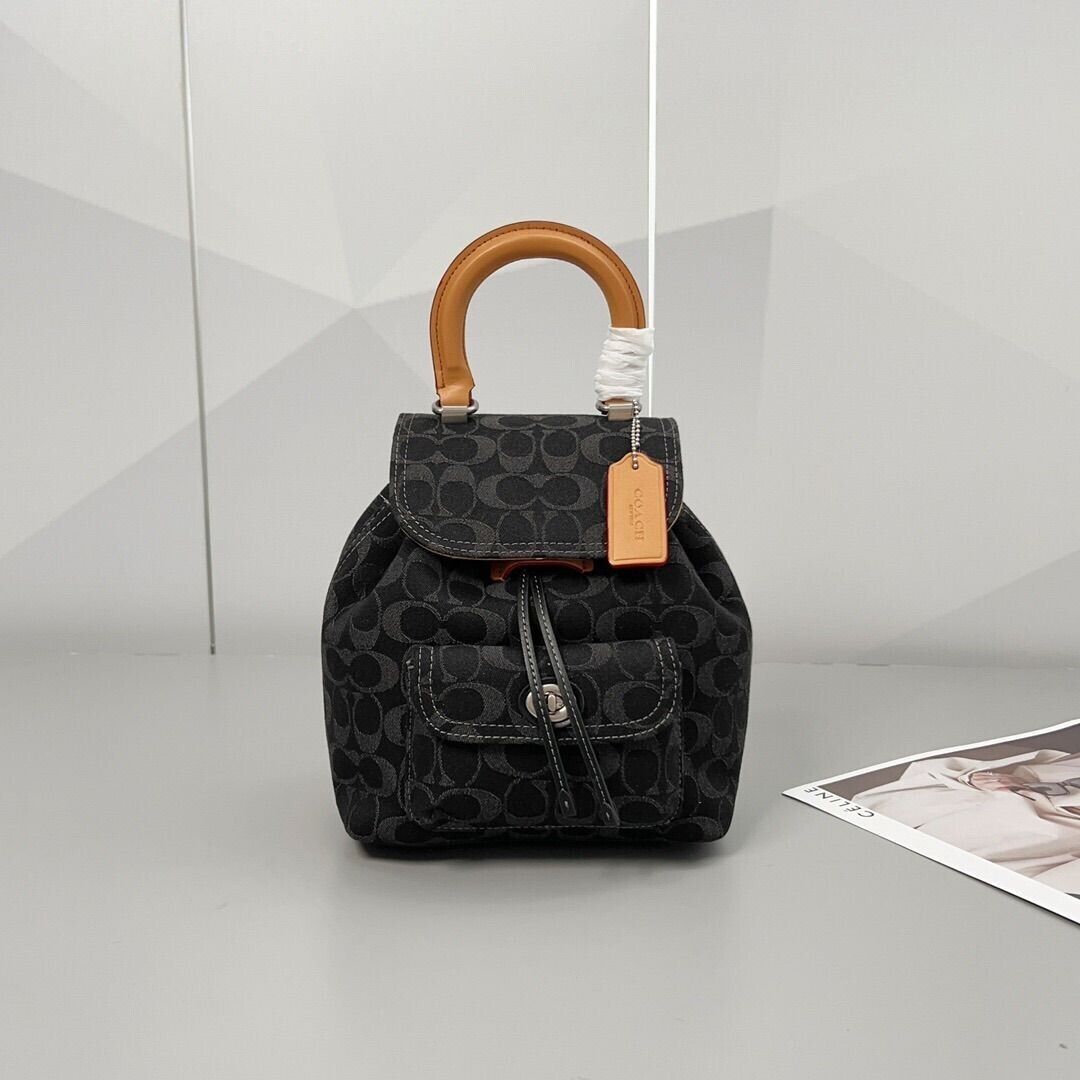 COACH Leah Backpack 21 Signature Denim Black CJ833 Outlet COACH Leah Backpack 21 Signature Denim Black CJ833 Outlet
