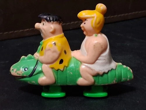 VINTAGE 1960'S MARX TOY FRED FLINTSTONE AND WILMA RAMP WALKING TOY