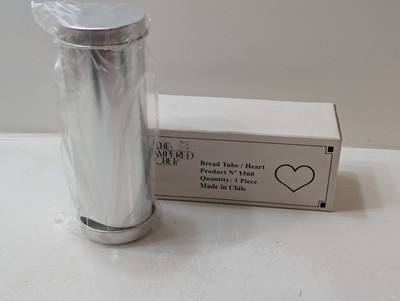 The Pampered Chef Bread Tube HEART Shaped #1560 New in Box HARD TO FIND 