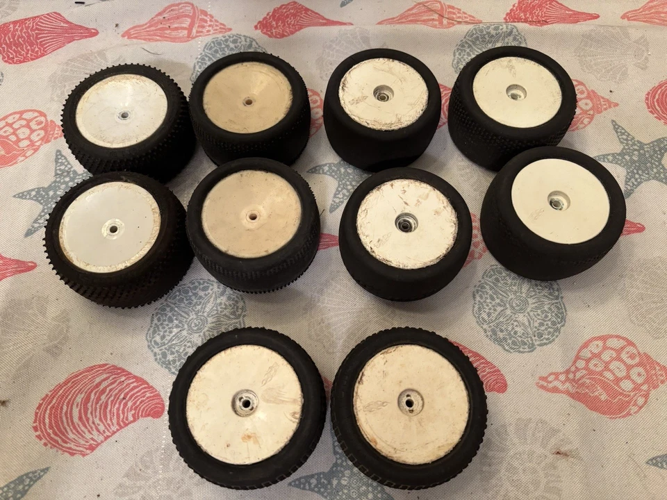 Lot of 10X Team Associated RC10 B4 & B4.1 Rear Wheels Associated & Proline Rims - Image 4 of 4