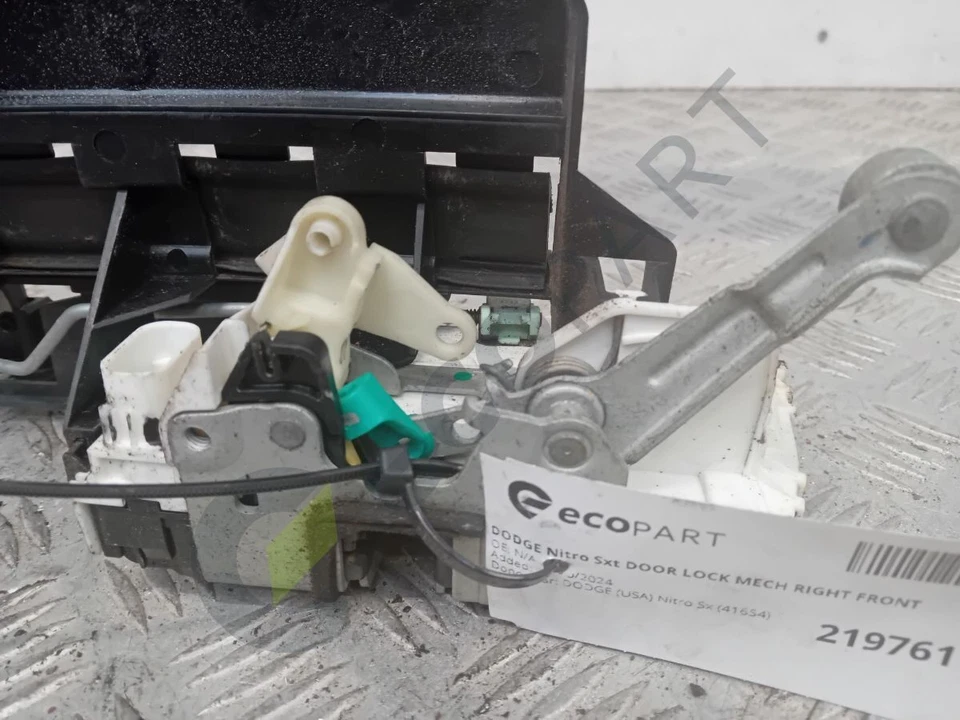 DODGE Nitro Sxt DOOR LOCK MECH LEFT FRONT - Image 2 of 4