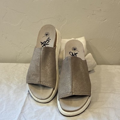 OTBT Women s Gray Leather Slide Sandal Slip On Solid Logo Accent 9