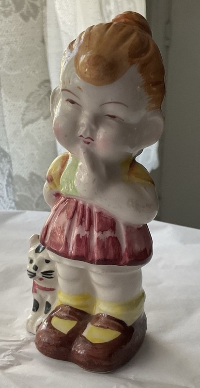 Vintage Ceramic LITTLE GIRL FIGURINE - Possibly China