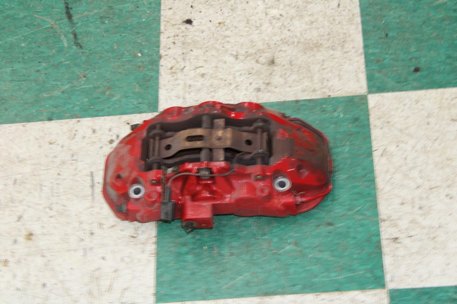 Maserati Ghibli 2014-2017 Front Left Brake caliper Red