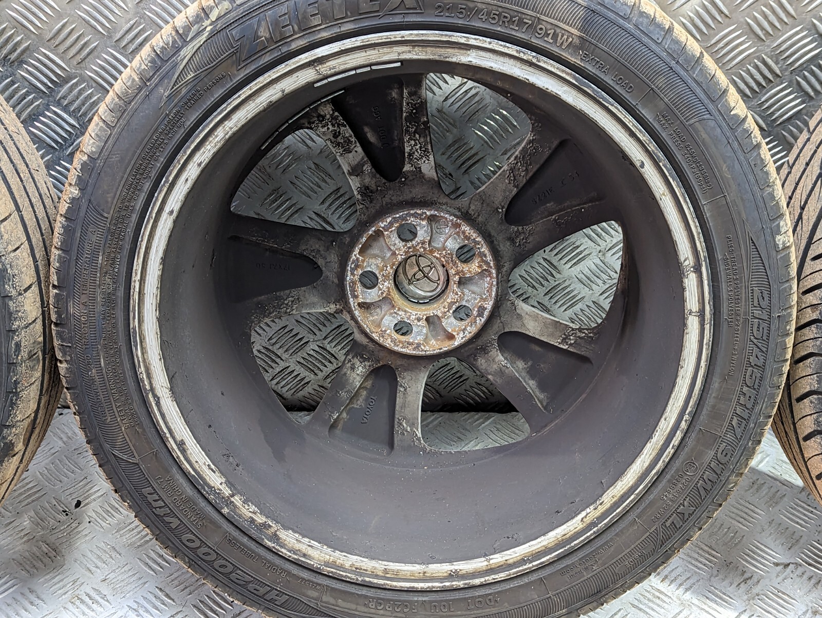 TOYOTA PRIUS ALLOY WHEELS & TYRES FULL SET 215/45/R17 7J ET50 MK3 XW30