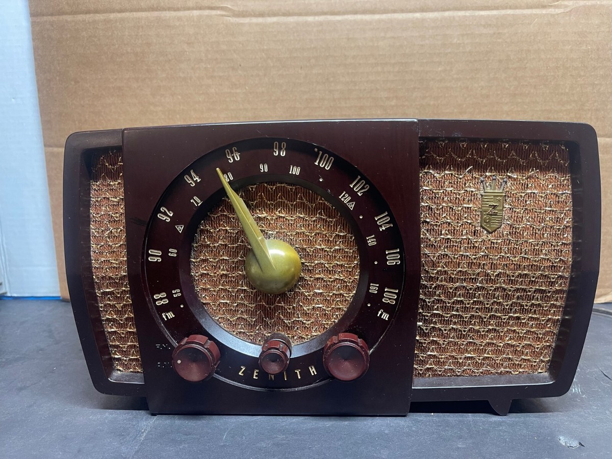 Vintage Zenith Model H723 AM/FM Bakelite Tube Radio Parts/ Repair
