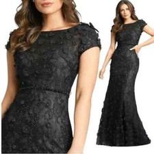 Mac Duggal Women Floral Applique Boat Neck Short Sleeve Gown Black Sz 8 67711