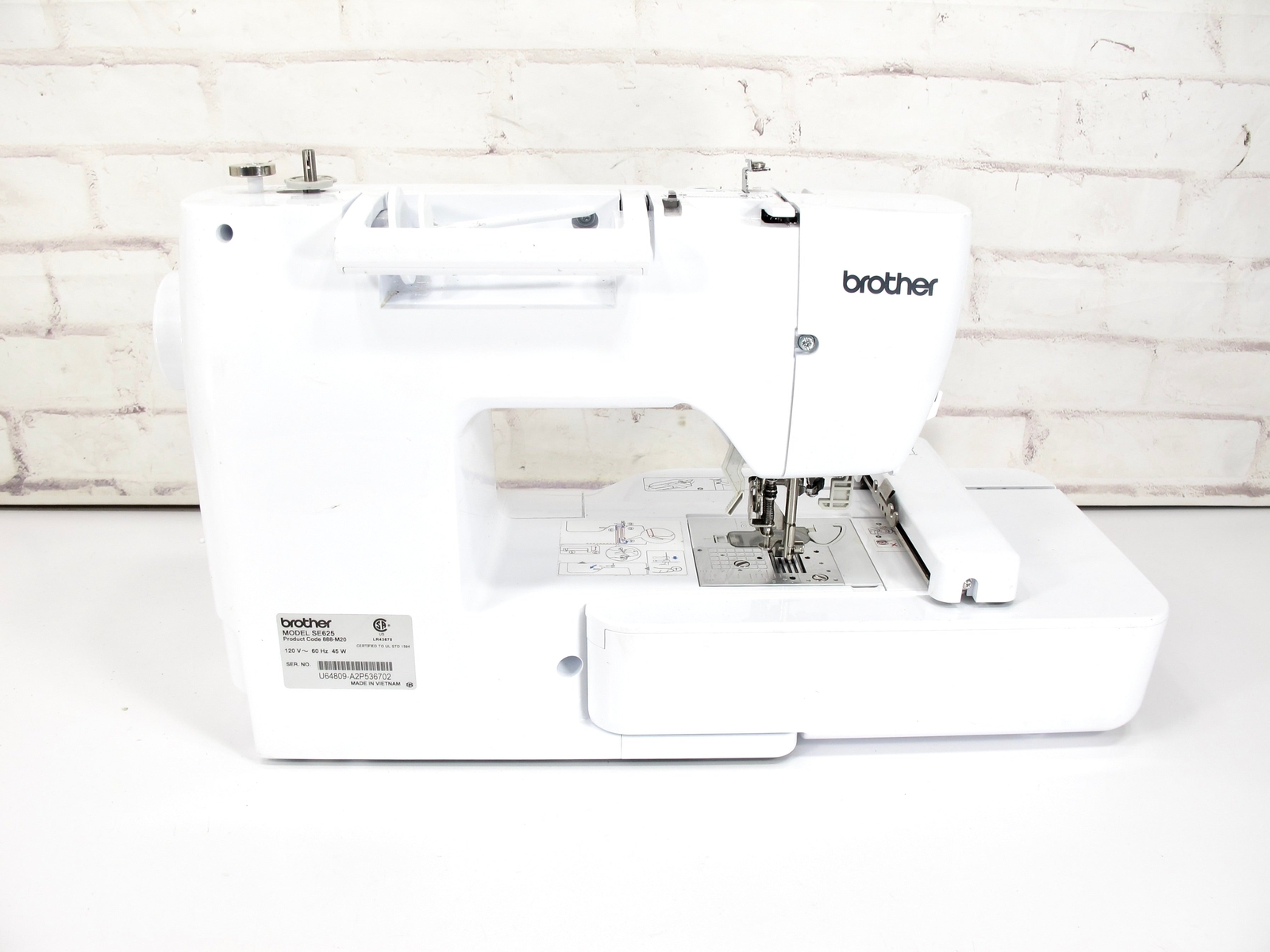 Brother SE625 Computerized Sewing & Embroidery Machine with Color LCD